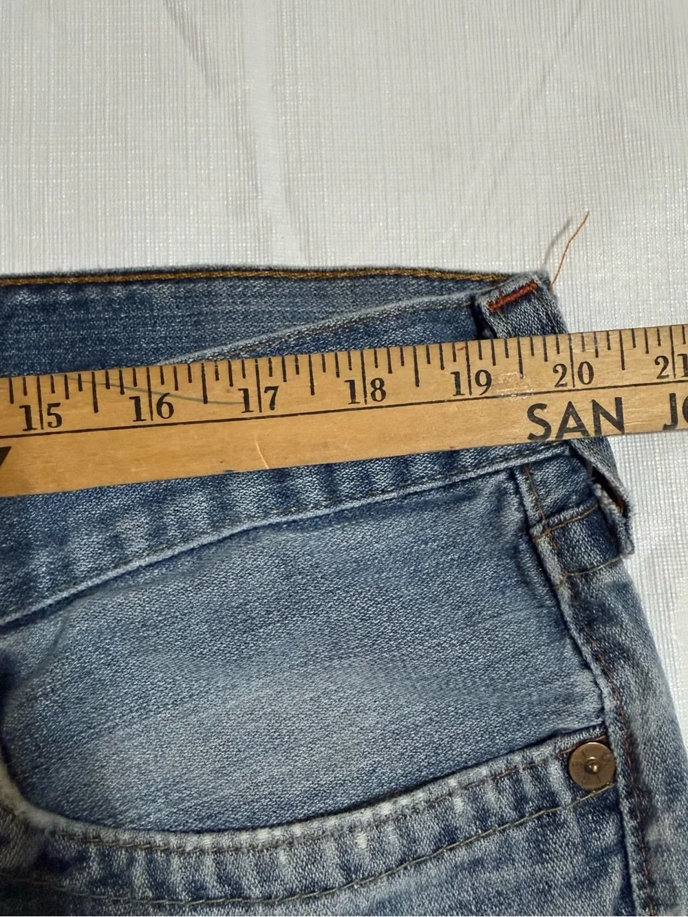 True religion Men's Distressed Blue Jeans - Casual Everyday Denim